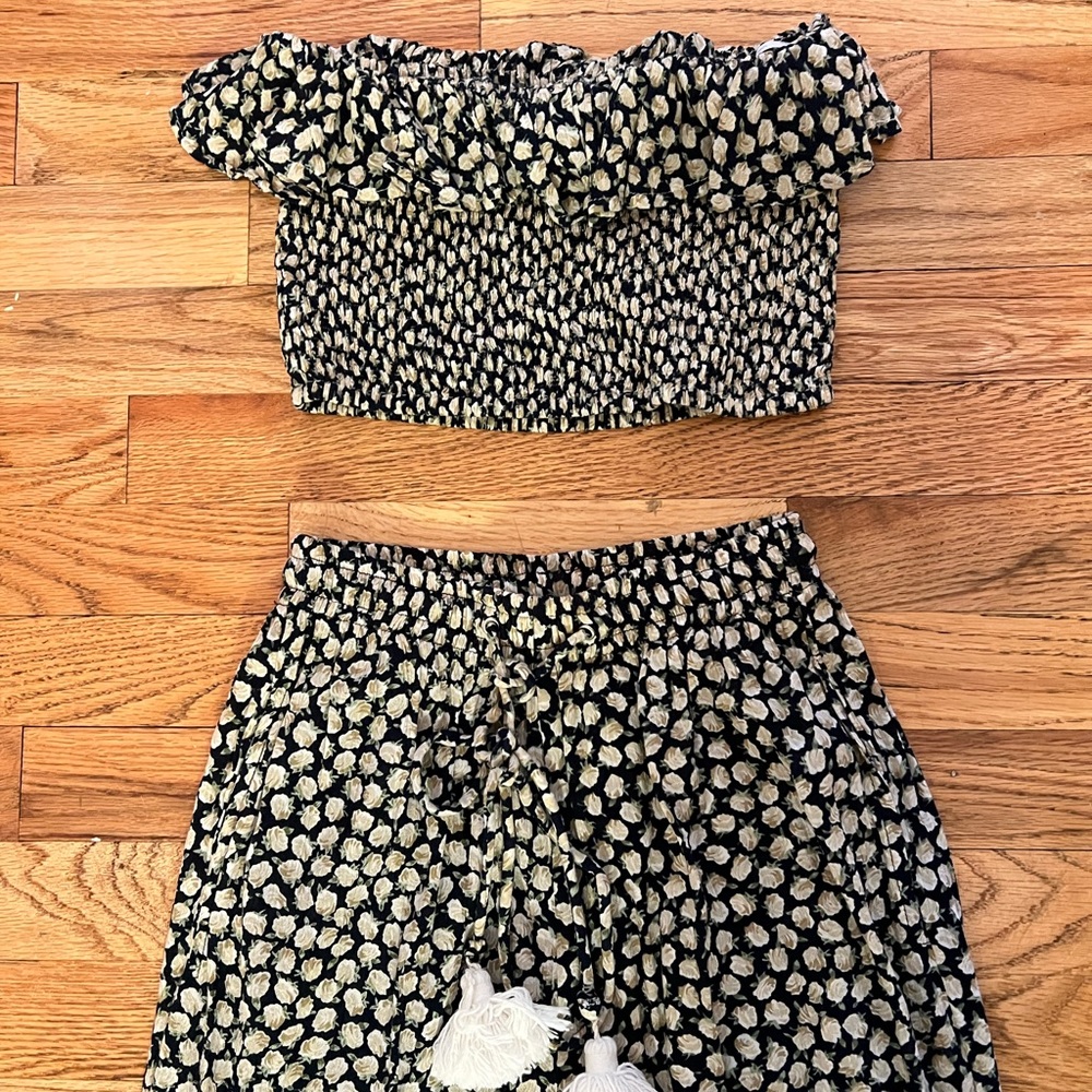 Faithfull The Brand matching set! Pants and top. Only worn 3x! Blue with white